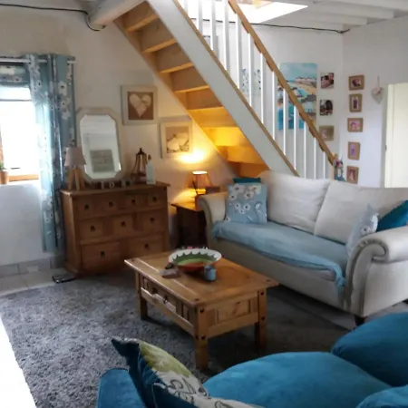 بيت للعطل Charming Secluded French Country Cottage Villechien